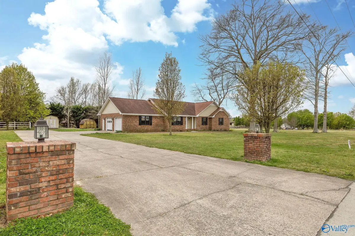 900 Section Line Road, Albertville, AL 35950 - #1