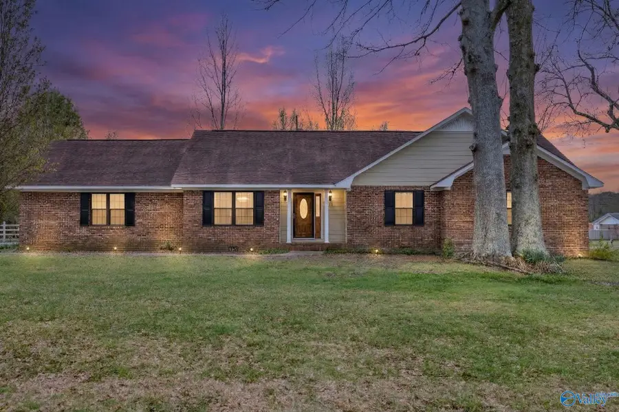 900 Section Line Road, Albertville, AL 35950 - #3