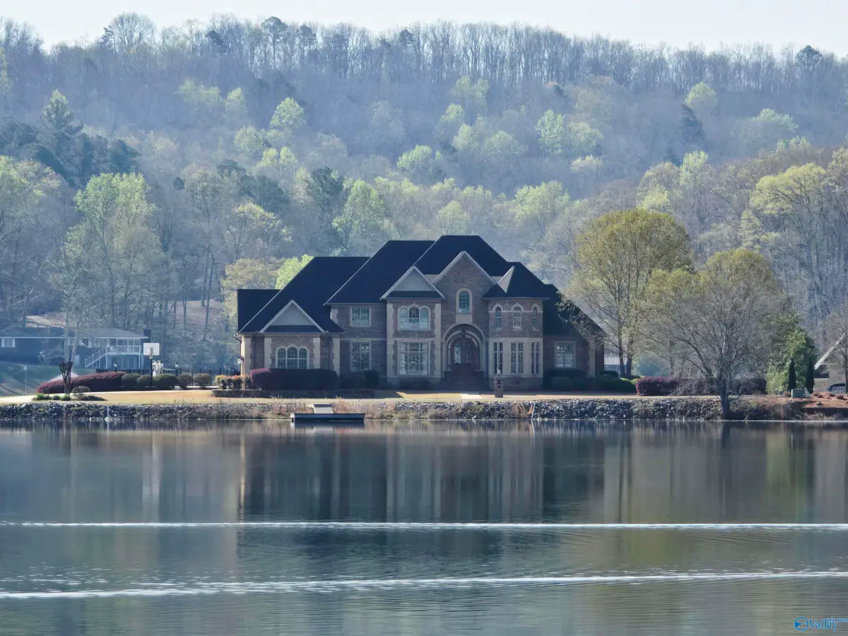 321 Peninsula Drive, Gadsden, AL 35901 - #1