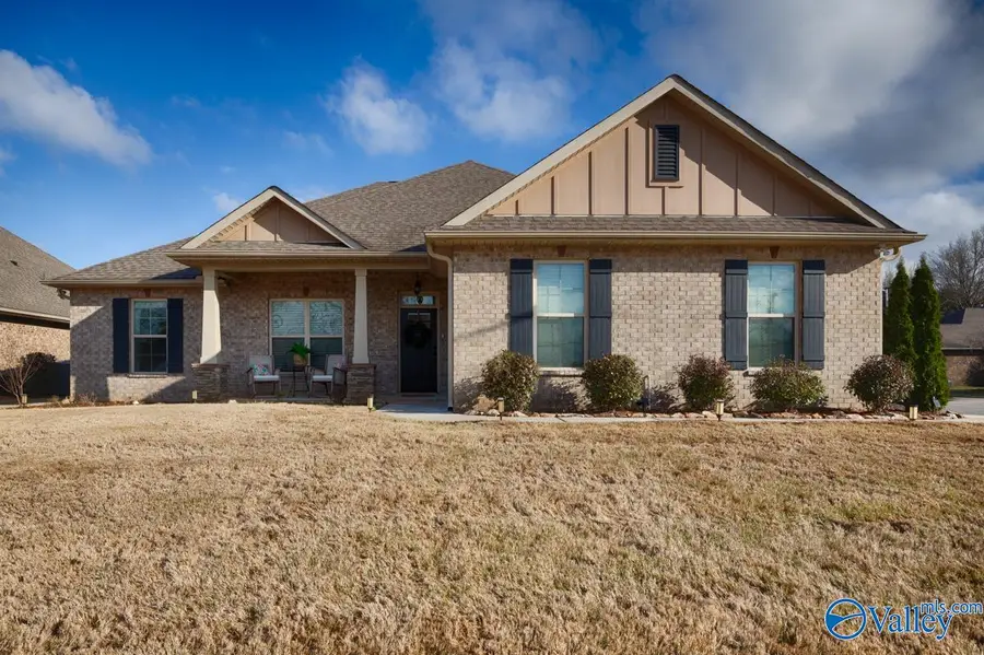 153 Summer Pointe Lane Nw, Madison, AL 35757 - #2