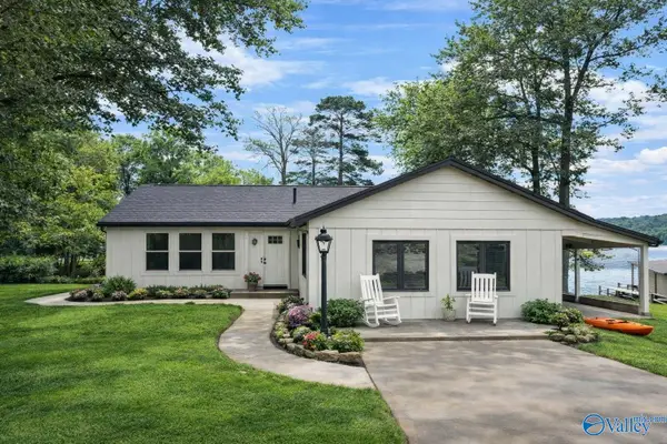 51 W Aqua Vista Drive, Gadsden, AL 35901