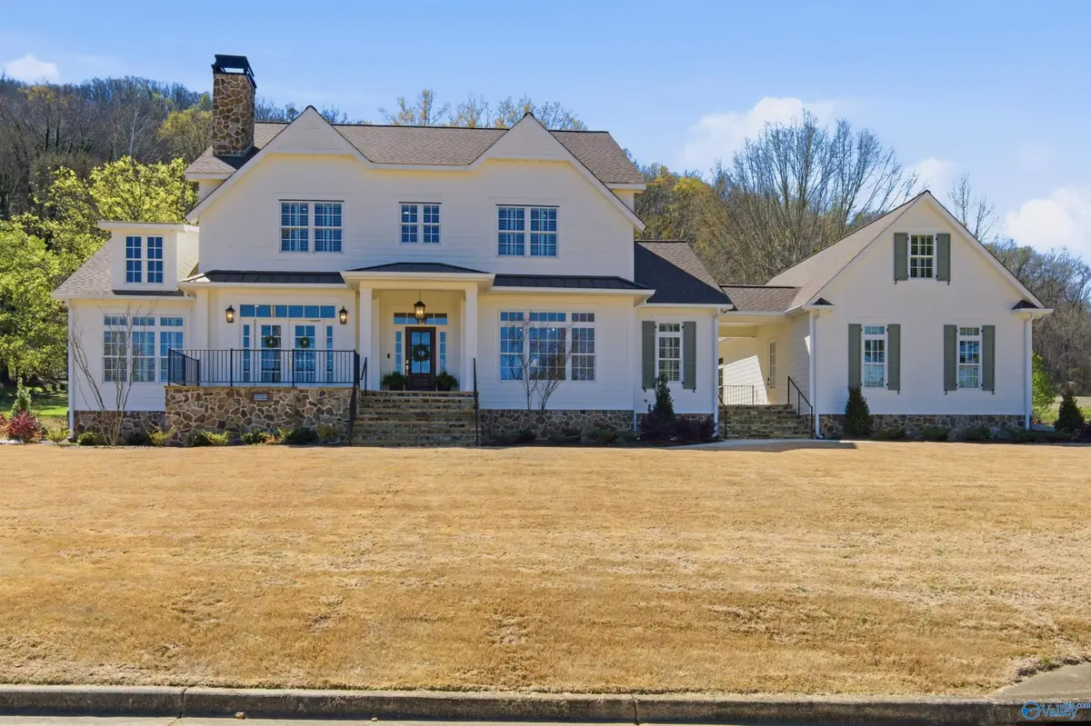 101 Lake Creek Drive, Guntersville, AL 35976 - #1