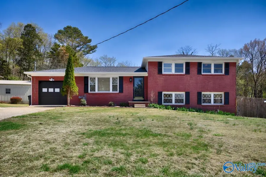 2212 Rodgers Drive Ne, Huntsville, AL 35811 - #2