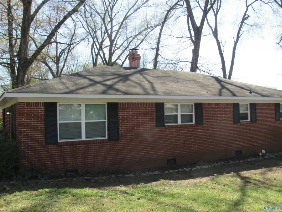 431 South Plymouth Road Nw, Huntsville, AL 35811 - #3