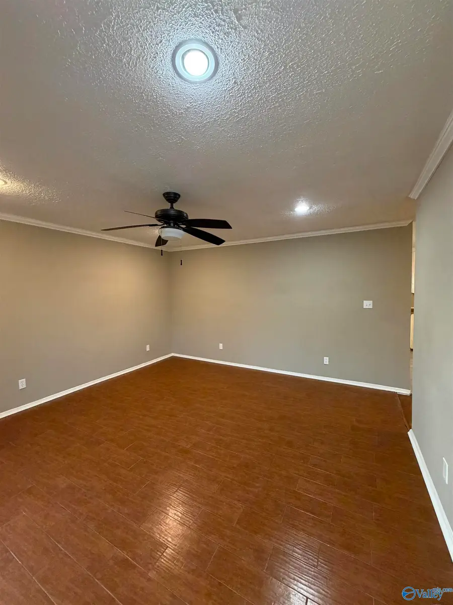 3010 Turf Avenue Nw, Huntsville, AL 35816 - #2