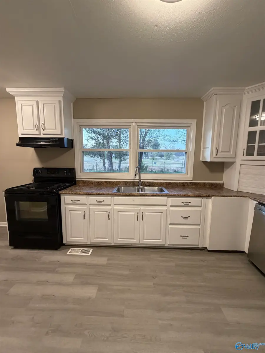 3010 Turf Avenue Nw, Huntsville, AL 35816 - #3