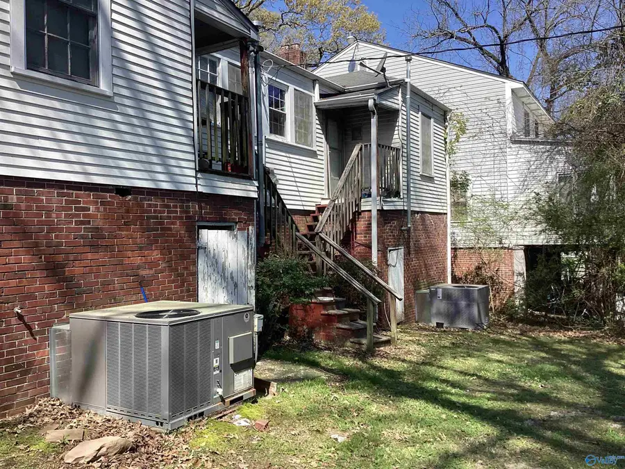 618 Newton Street, Gadsden, AL 35901 - #3