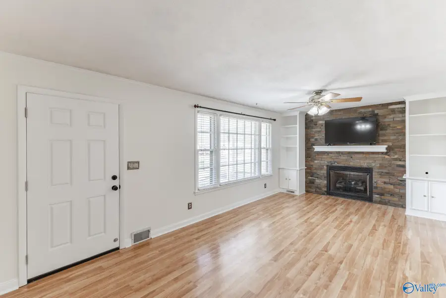 7717 Saxon Drive Sw, Huntsville, AL 35802 - #3