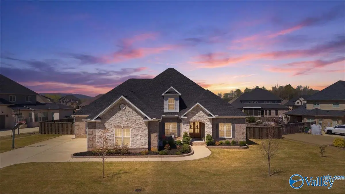 8004 Farm Meadow Drive Se, Owens Cross Roads, AL 35763 - #1