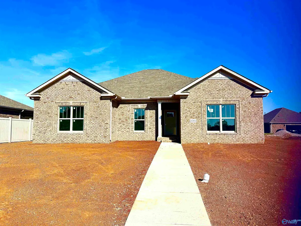 1010 Worton Grange Sw, Decatur, AL 35603 - #1
