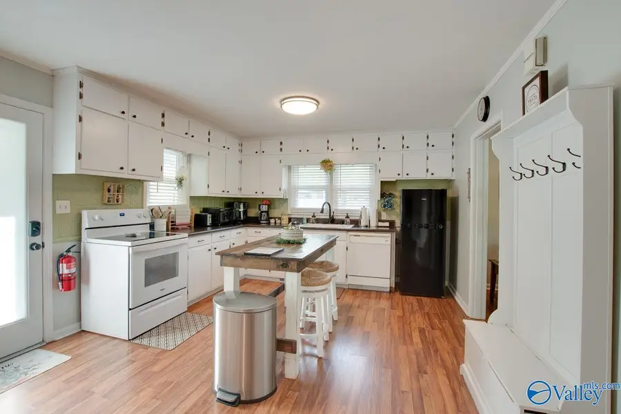 3105 Willow Beach Road, Guntersville, AL 35976 - #2