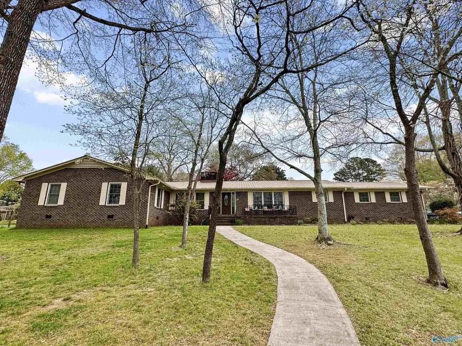 1913 Garner Street, Scottsboro, AL 35769 - #3