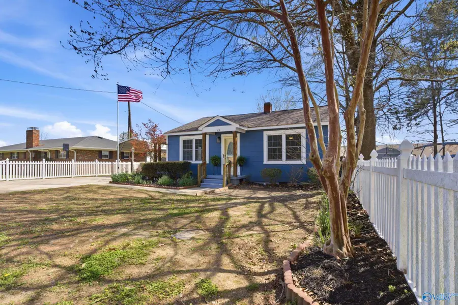 504 Pine Street Nw, Hartselle, AL 35640 - #3