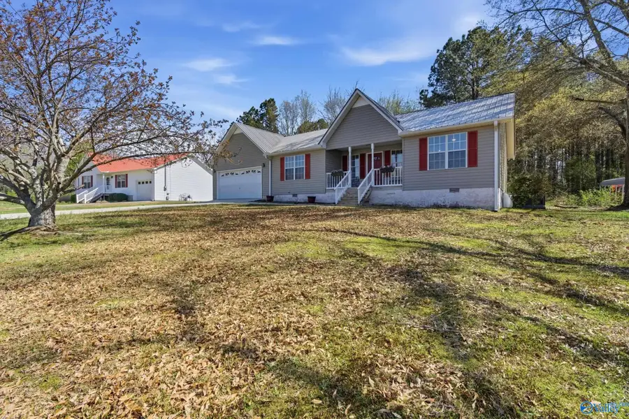62 Clyde Circle, Guntersville, AL 35976 - #2