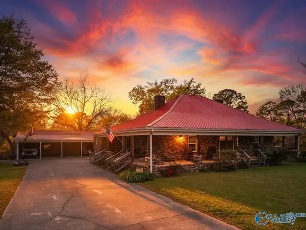 2700 Alfords Bend Road, Hokes Bluff, AL 35903