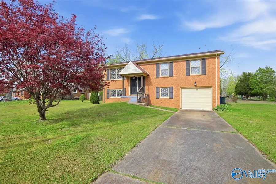 6100 Belgrade Drive Nw, Huntsville, AL 35810 - #3