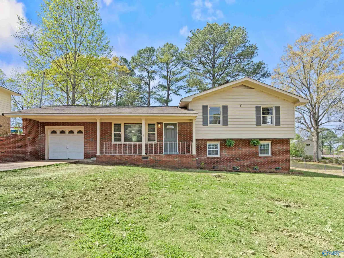 11402 Maplecrest Drive Se, Huntsville, AL 35803 - #1