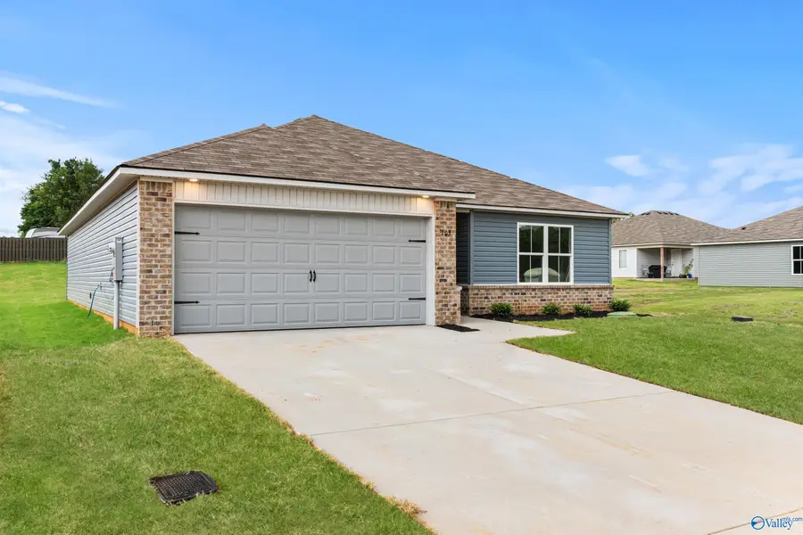 183 Olde Hearth Road, New Market, AL 35761 - #2