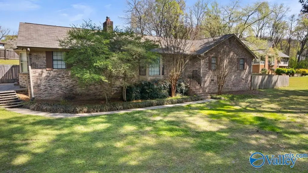 502 Lee Drive, Rainbow City, AL 35906 - #1