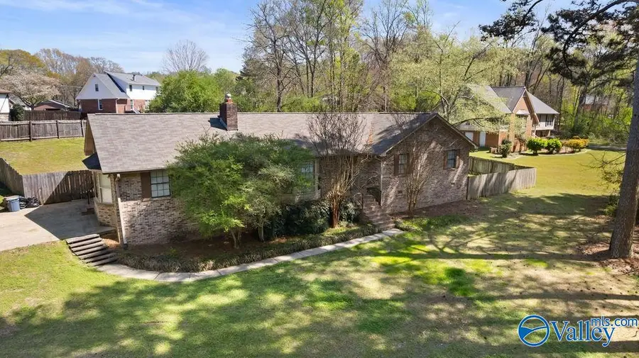 502 Lee Drive, Rainbow City, AL 35906 - #2