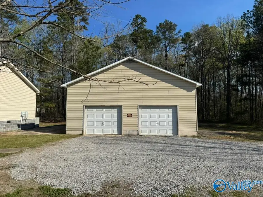 185 Lakefront Drive, Leesburg, AL 35983 - #3