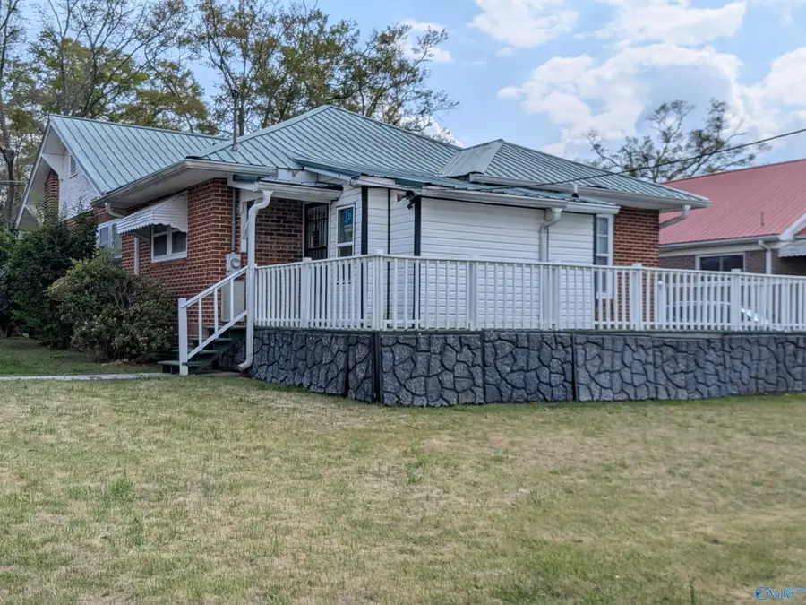 301 S 8th Street, Gadsden, AL 35903 - #3