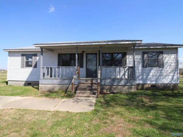 86 Hill Street, Fyffe, AL 35971