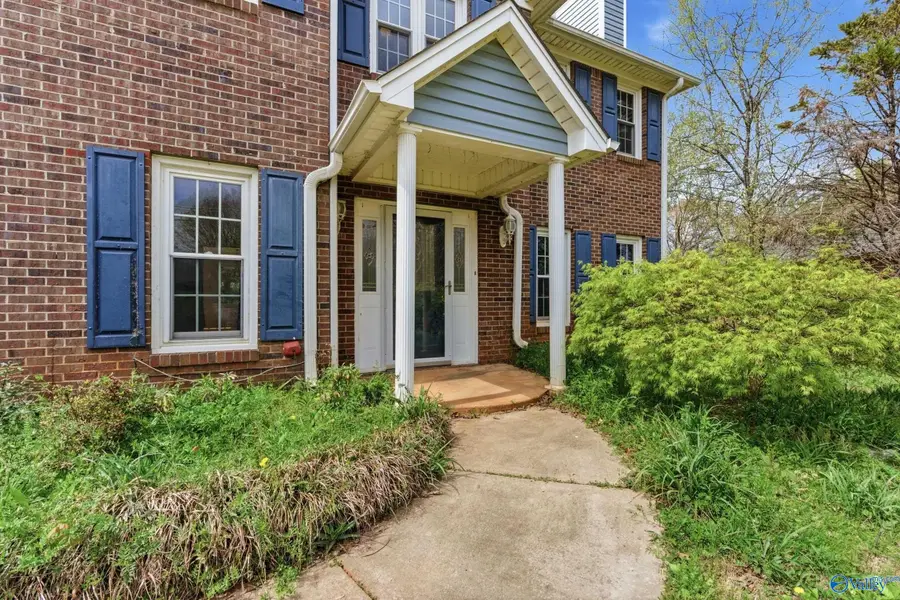 106 Golden Oak Drive Nw, Huntsville, AL 35806 - #3