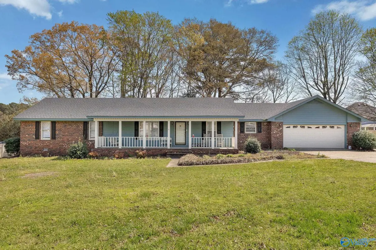 102 Stewart Street, Albertville, AL 35950 - #1