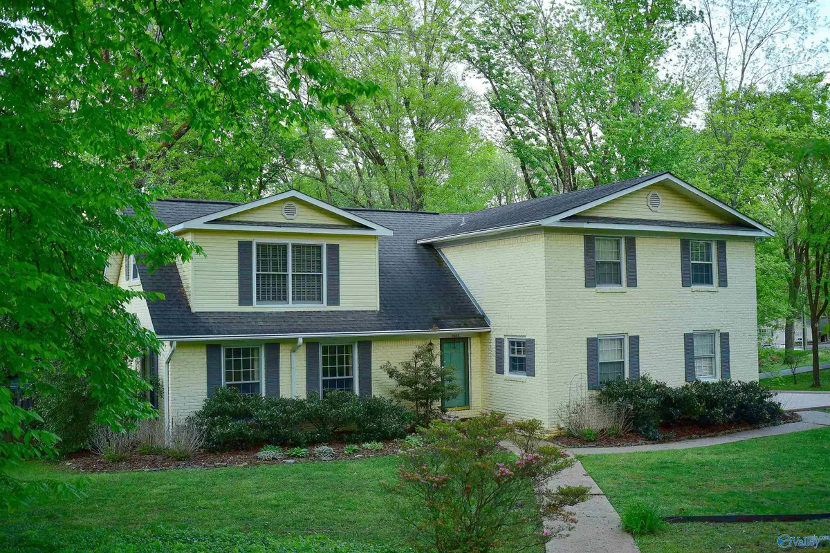 3033 Heatherhill Drive Se, Huntsville, AL 35802 - #1