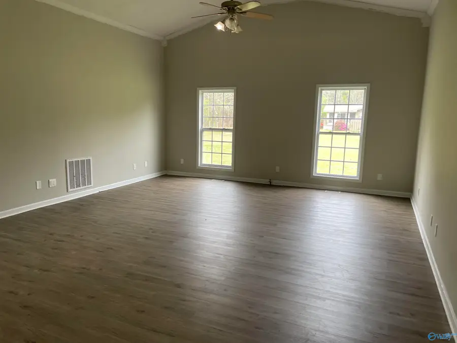 1421 Cove Creek Drive E, Glencoe, AL 35905 - #3