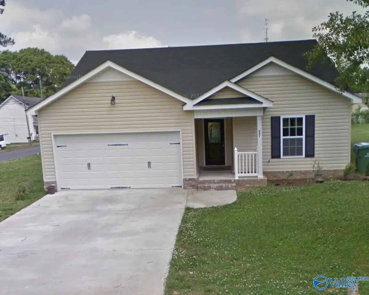 201 Chestnut Street, Hartselle, AL 35640 - #1