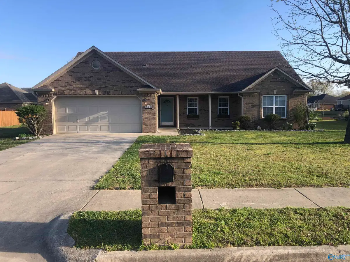 243 Chestnut Oak Circle, Owens Cross Roads, AL 35763 - #1