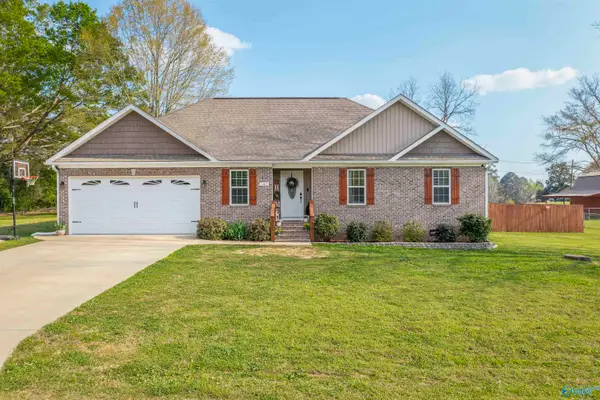 141 Swindall Circle, Rainbow City, AL 35906