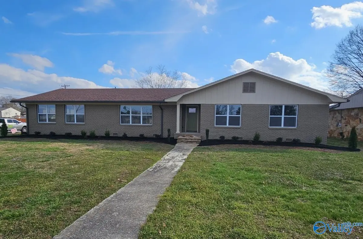 1701 Betty Street Sw, Decatur, AL 35601 - #1