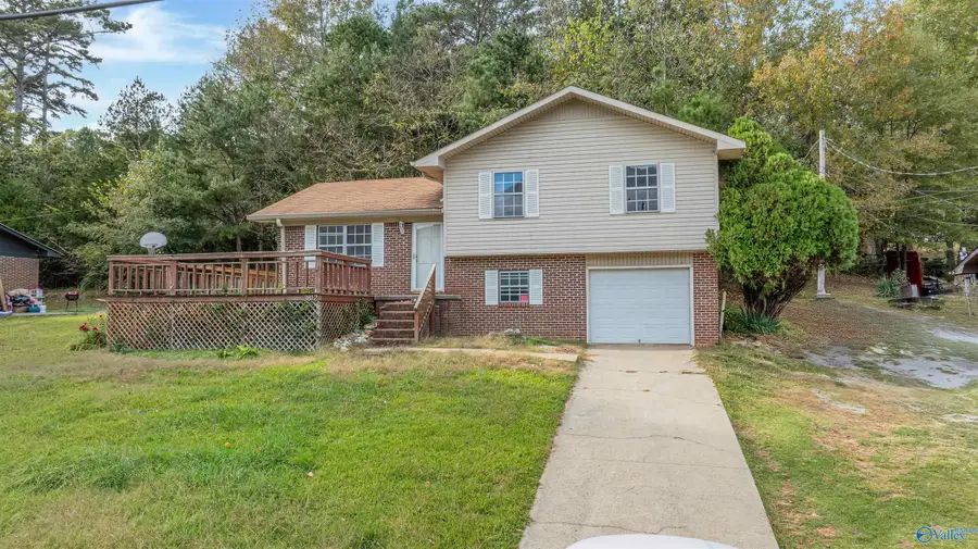 3812 Grand Avenue, Fort Payne, AL 35967 - #3