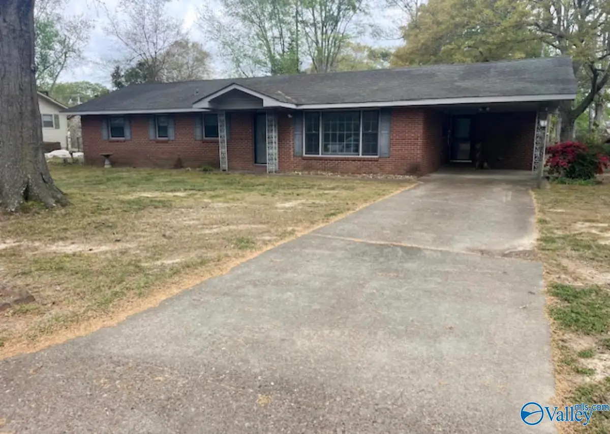 708 Edgewood Street Sw, Decatur, AL 35601 - #1