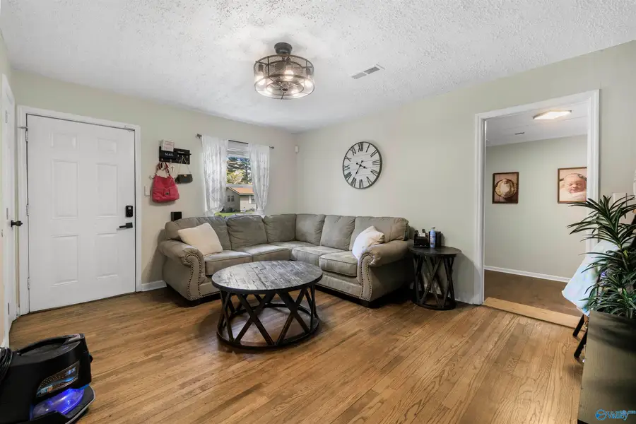 931 Austin Street Sw, Decatur, AL 35601 - #3