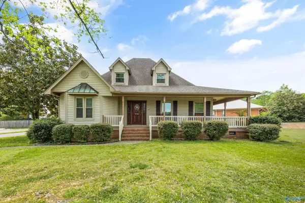 9700 Welch Circle Se, Huntsville, AL 35803