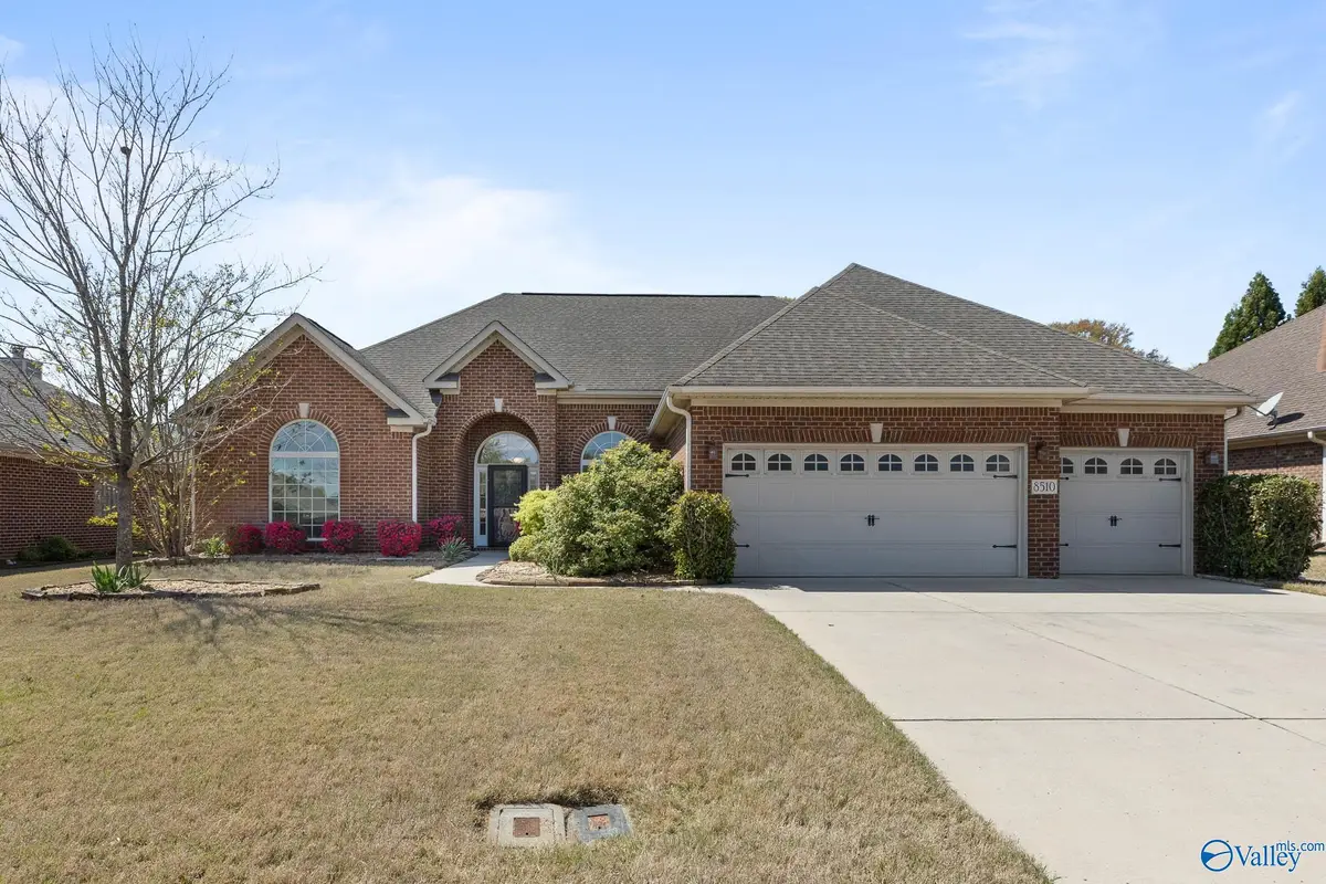 8510 Rolling Oaks Drive Se, Owens Cross Roads, AL 35763 - #1