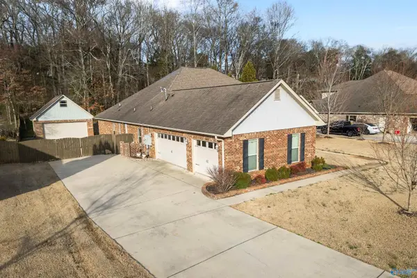 345 Northlake Drive, Meridianville, AL 35759
