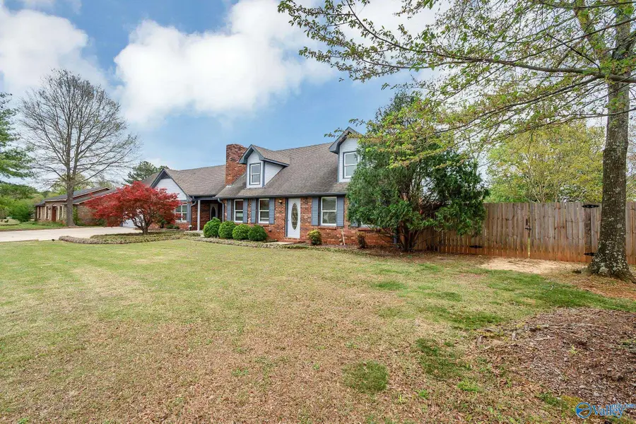 2026 SW Jefferson Avenue, Decatur, AL 35603 - #3