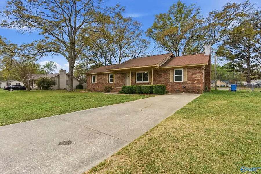 503 Broadway Street, Hartselle, AL 35640 - #3