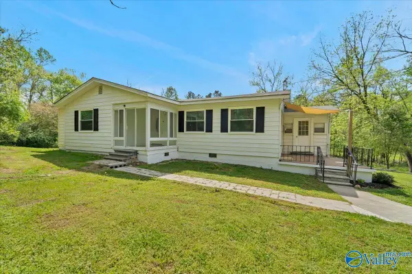 1710 Madison Street Sw, Hartselle, AL 35640