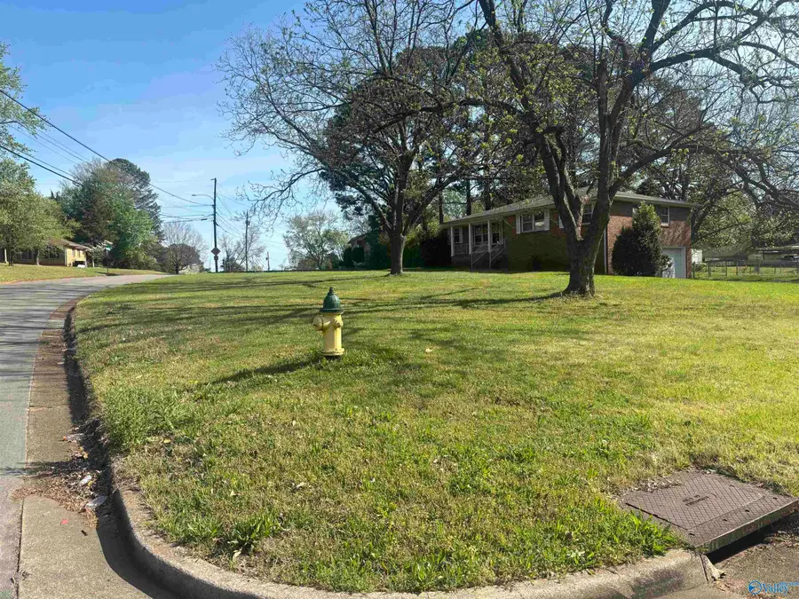 1100 NW Brookmeade Street, Huntsville, AL 35816 - #2