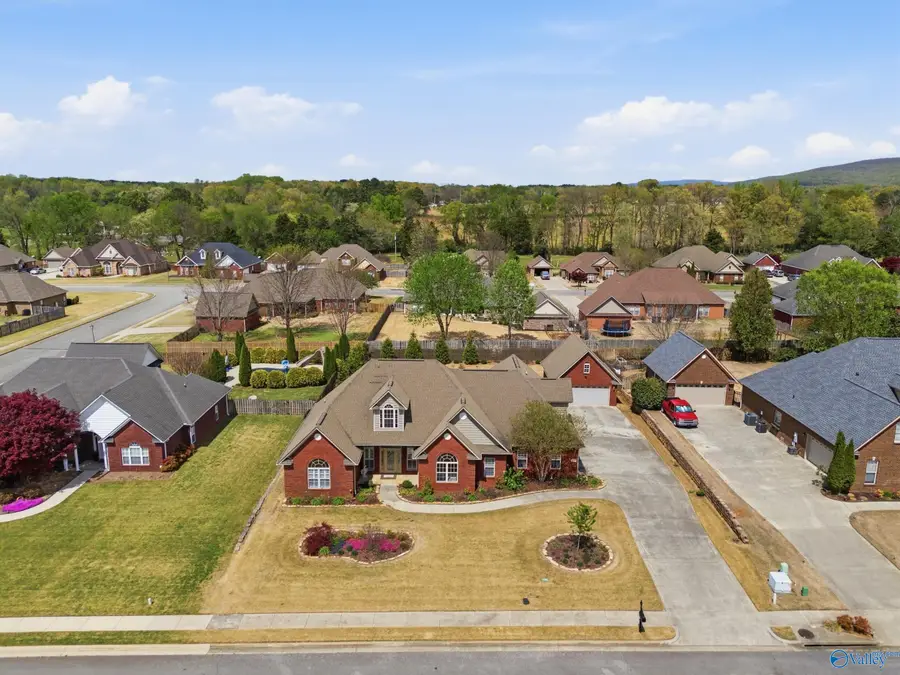 211 Ash Ridge Drive, New Market, AL 35761 - #2