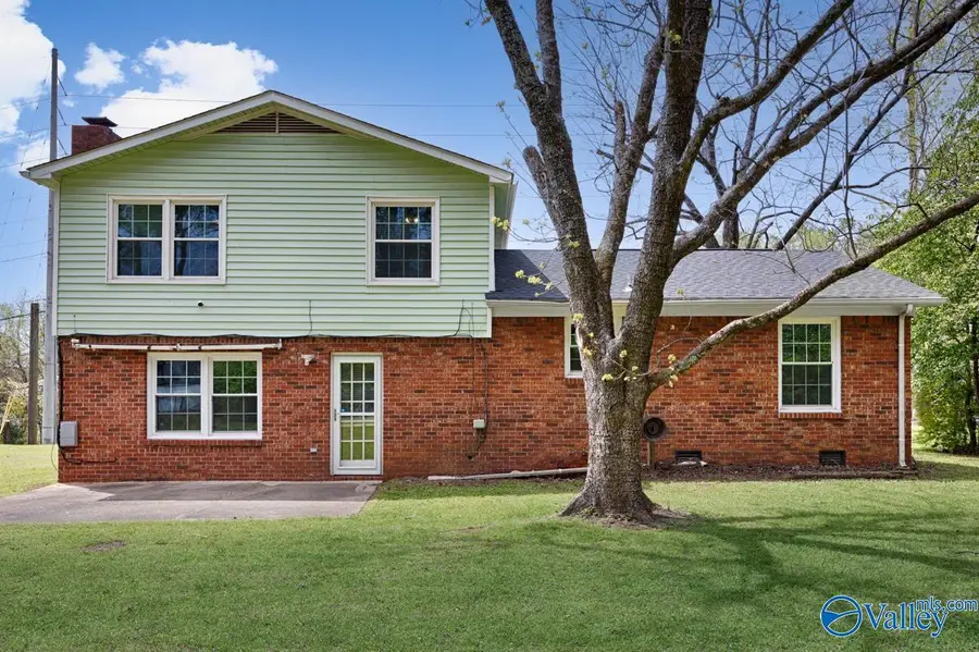 2904 Pulaski Pike Nw, Huntsville, AL 35810 - #2