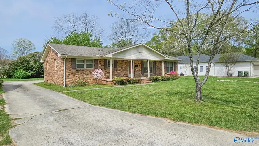 602 Box Street, Athens, AL 35611 - #2