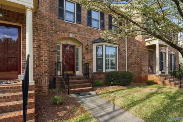 204 SW Inverness Drive #204, Huntsville, AL 35802