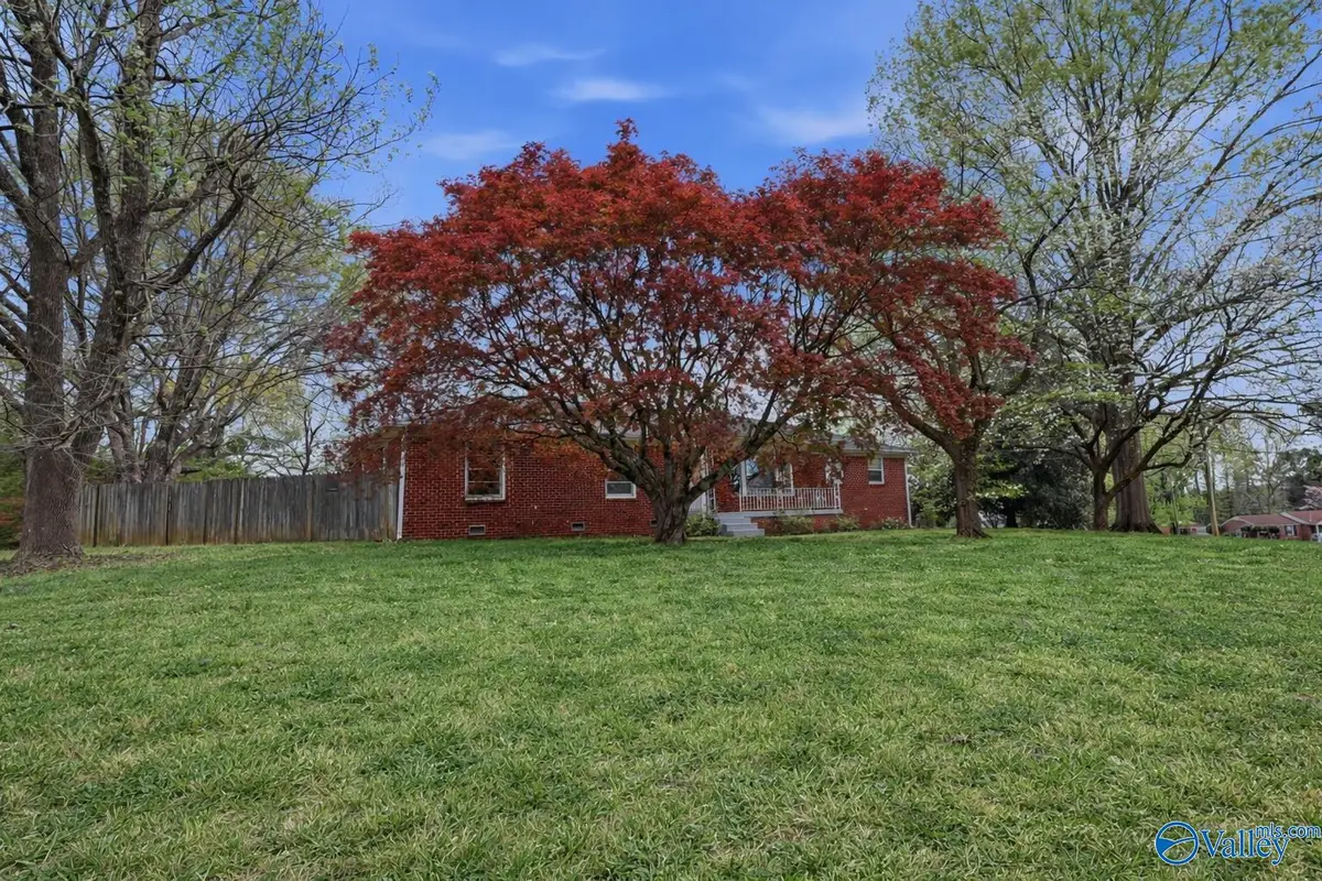 3904 Kenwood Drive Nw, Huntsville, AL 35810 - #1